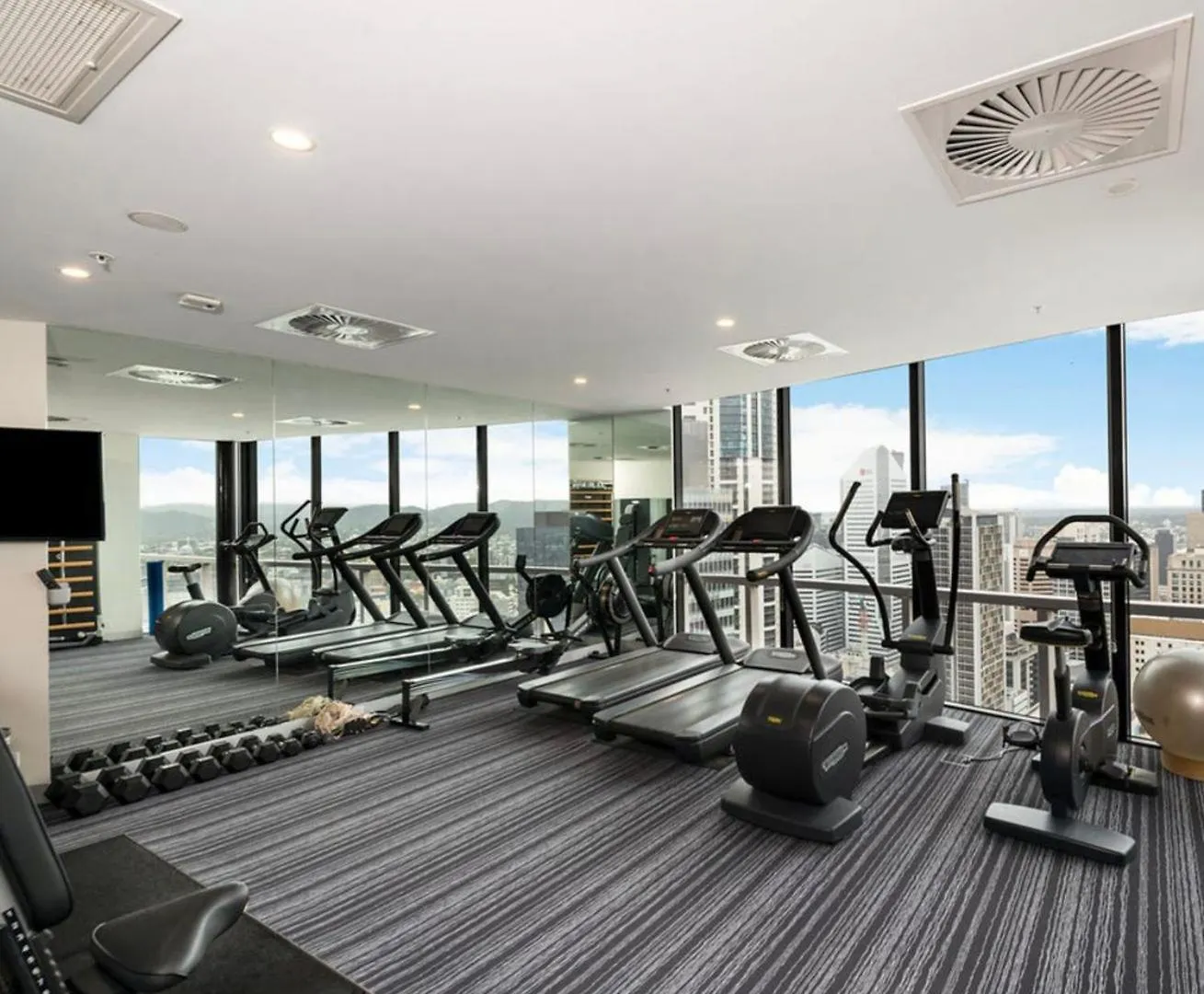 Spire - Stylish 2Br Apt - Pool, Parking & Views Brisbane 0*,  Australia