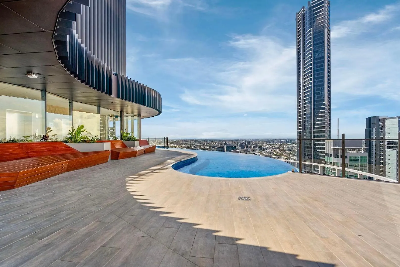 Spire - Stylish 2Br Apt - Pool, Parking & Views Brisbane Australia
