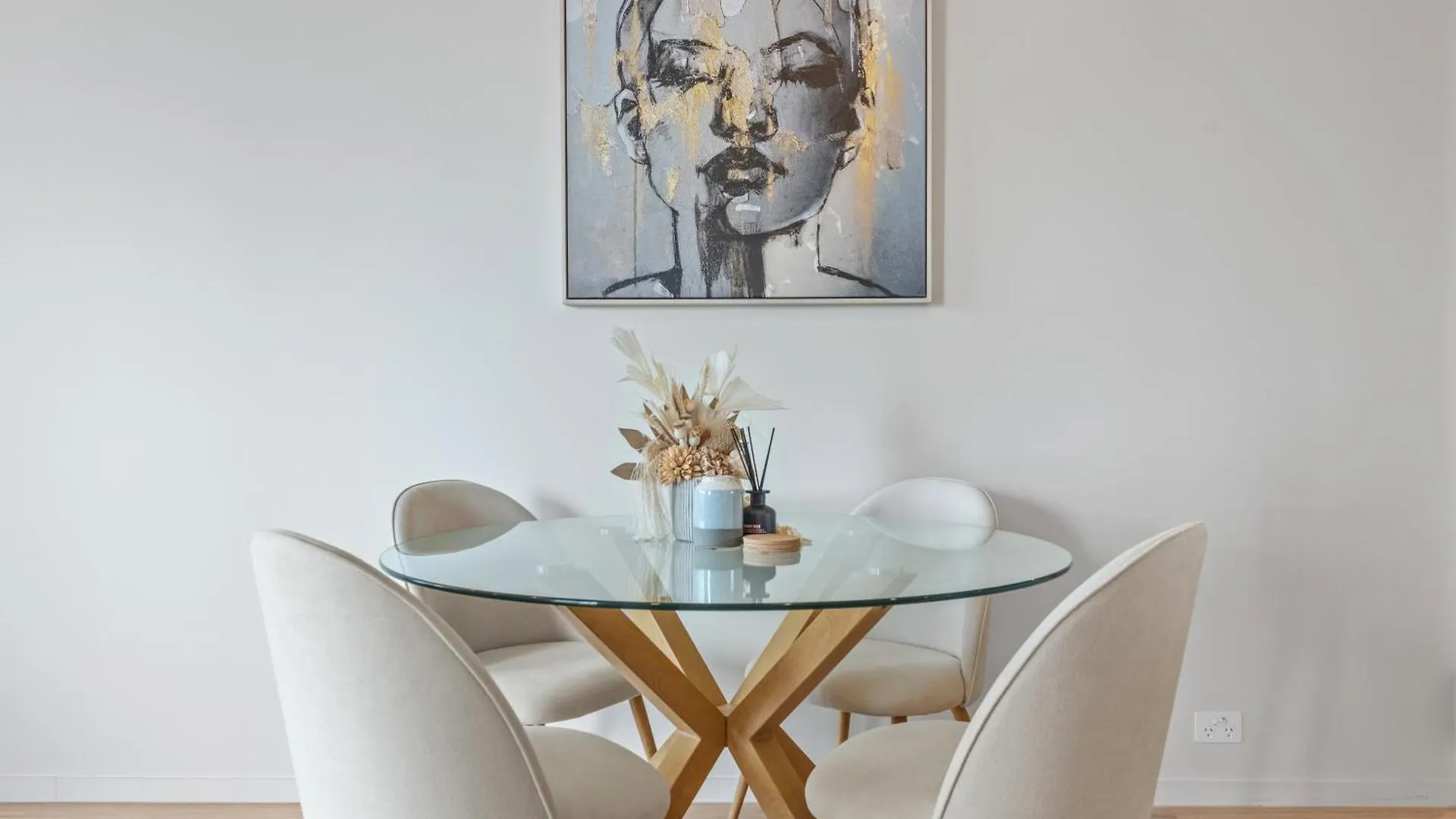 Apartment Spire - Stylish 2Br Apt - Pool, Parking & Views Brisbane