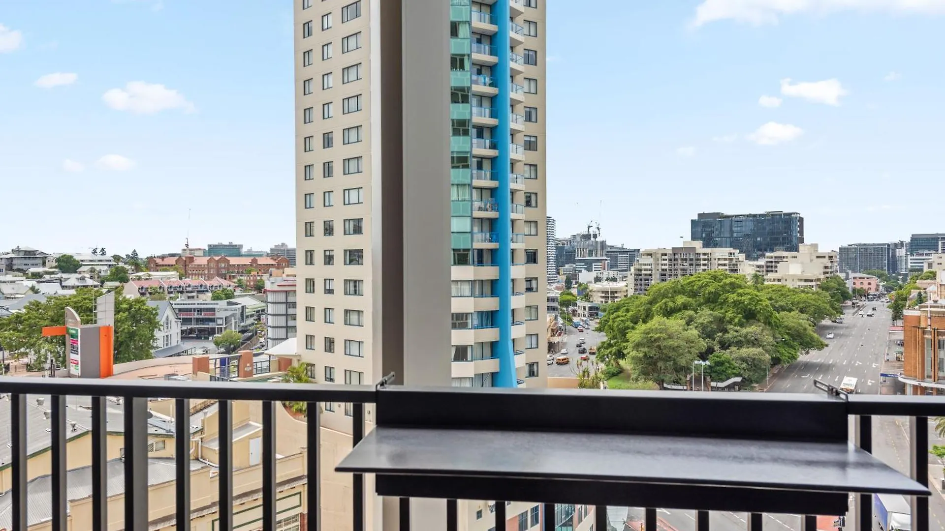 Apartment Spire - Stylish 2Br Apt - Pool, Parking & Views Brisbane Australia
